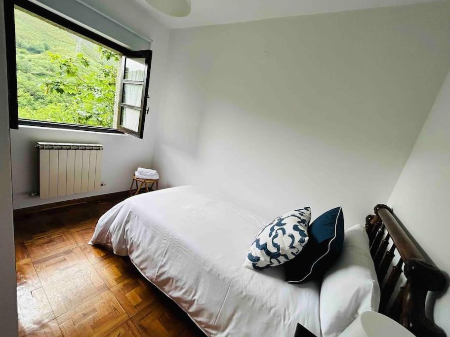 Acogedora Casa En Arangas Cabrales Villa อาเรนัส เด กาบราเลส ภายนอก รูปภาพ