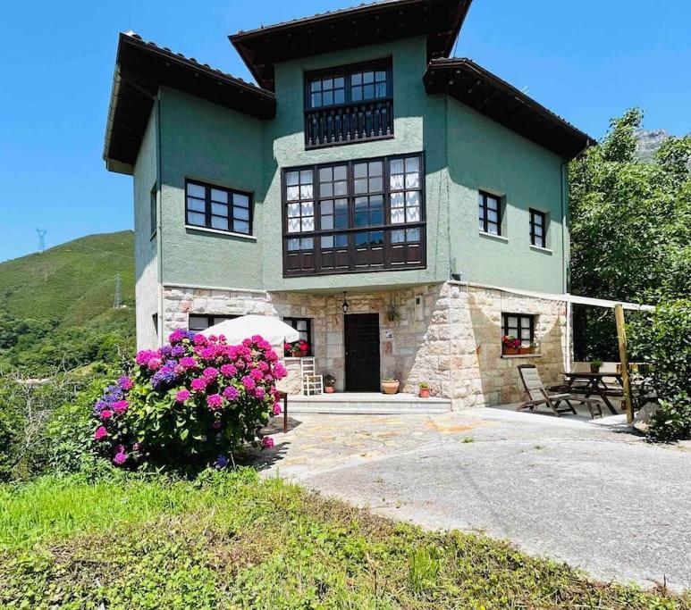 Acogedora Casa En Arangas Cabrales Villa อาเรนัส เด กาบราเลส ภายนอก รูปภาพ